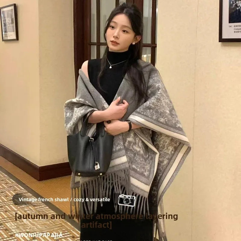 Light luxury and high-end shawl jacket for women in autumn and winter fashion, ancient style warm scarf, cloak outer outfit