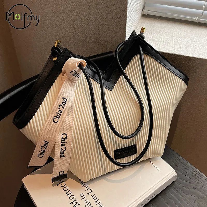 PU Women's Bags Fashion Ladies Designer Luxury Women Shoulder Handbag Large Capacity Heart-shaped Tote Bag Bolsos De Mujer 2025