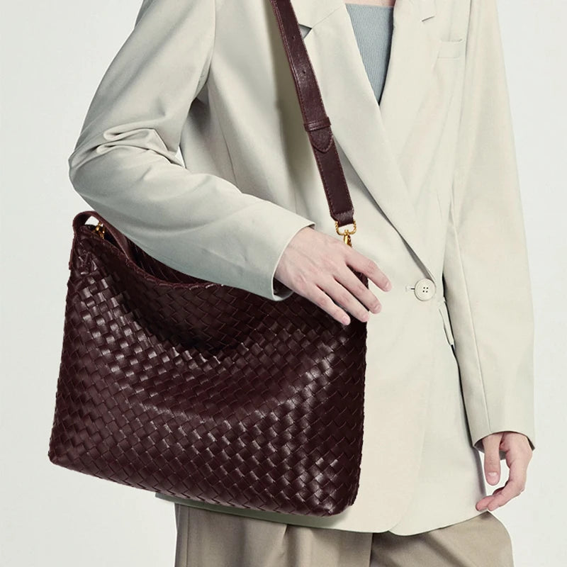 Woven Tote Bag for Women Shoulder Bag Vegan Leather Tote Bag Summer Beach Retro Purse and Handbag with Adjustable Strap