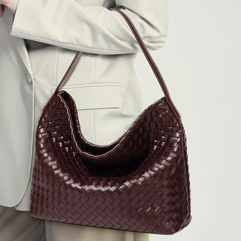 Woven Tote Bag for Women Shoulder Bag Vegan Leather Tote Bag Summer Beach Retro Purse and Handbag with Adjustable Strap