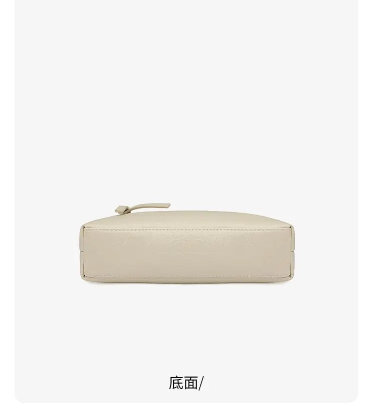 Women's Fashionable Tote Bag Made Of Fine Leather Featuring Magnetic Closure And Spacious Interior For Office Work Days