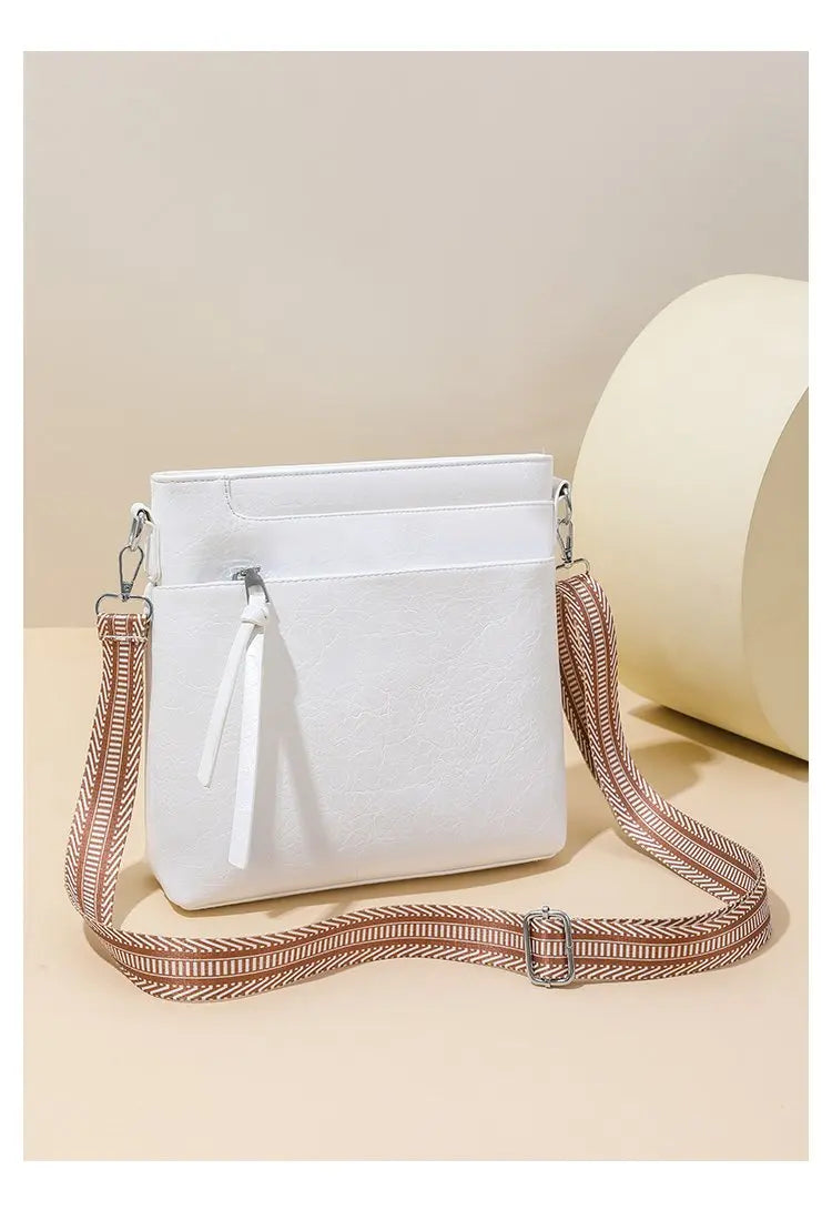 Women's Fashionable Tote Bag Made Of Fine Leather Featuring Magnetic Closure And Spacious Interior For Office Work Days