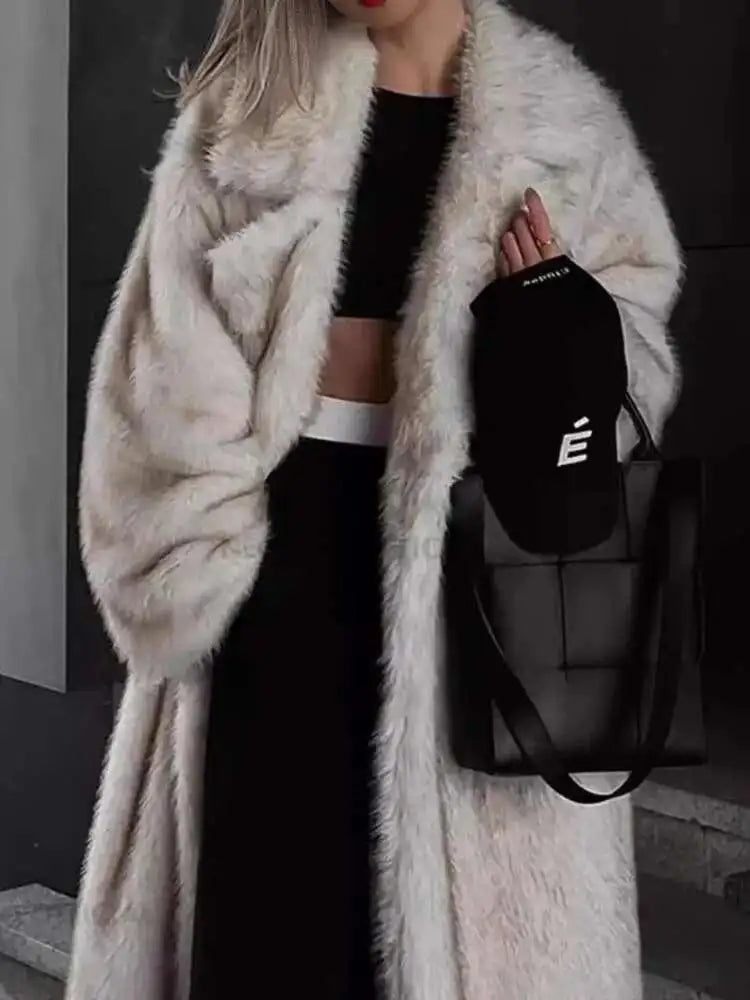 UCXQ Tide Faux Fur Coat European Style Street All Match Lapel Temperament Elegant Long Outerwear Women 2025 Autumn Winter 3C2587